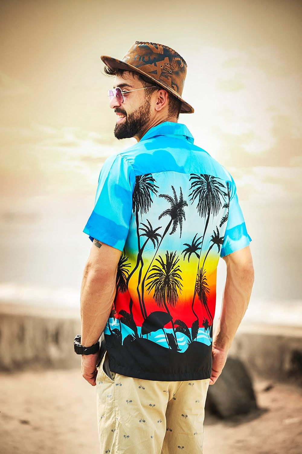 Tropical Beach Shirts for Men: Casual Vacation Wear in Light Blue